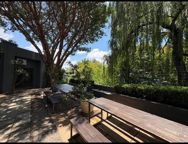 11M² SERVICED OFFICE TO LET IN BARBEQUE DOWNS